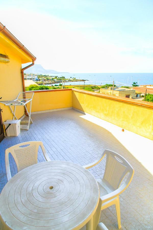 Casa Vacanze L'Orizzonte Aparthotel Valderice Exterior foto